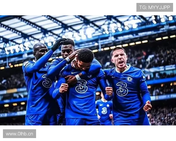 切尔西阵容豪华却体系混乱，问题逐步反映在战绩与稳定性上