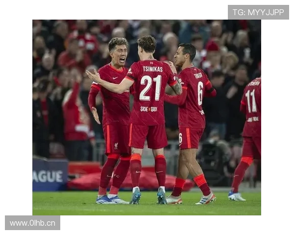 曼联复兴叙事持续承压，战绩波动对赛季走势形成制约