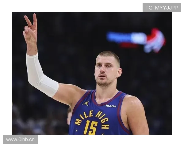 米切尔·罗宾逊挡拆限制约基奇较上季禁区威慑升级